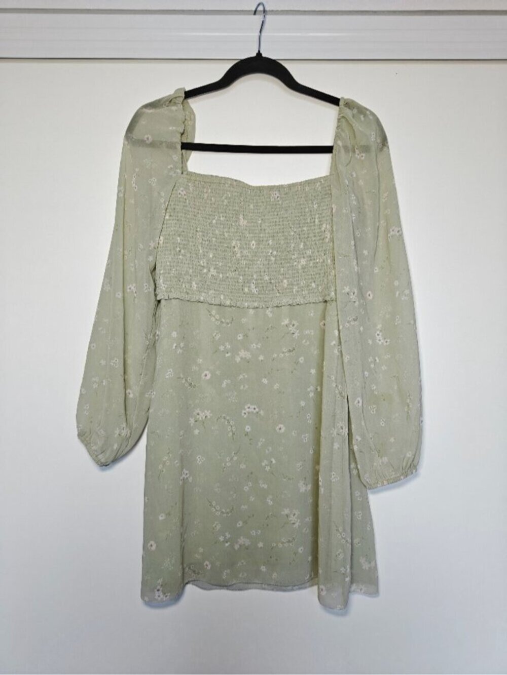 Aritzia Wilfred Sage Floral Smocked Mini Dress Puff Sleeve Size 6 0731 - Picture 3 of 8